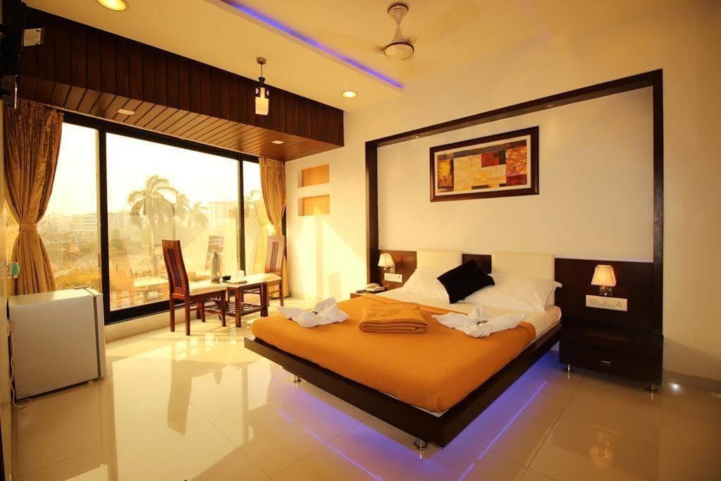 La Hotel Metro Near Bkc Bombay Exterior foto
